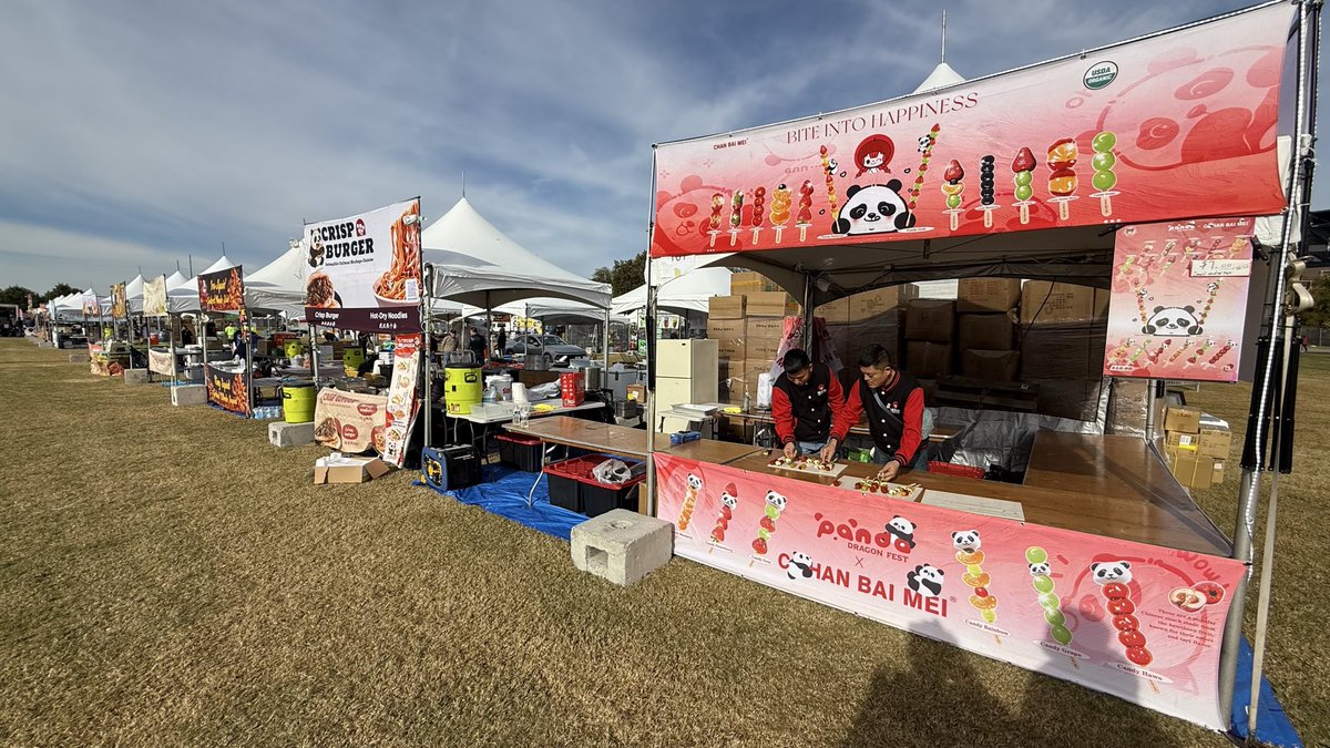 EricPointerTV's tweet image. 🍜 Nashville&apos;s first Panda Fest starts this weekend! 80+ vendors, 250+ authentic Asian dishes at Fair Park. #PandaFest #Nashville