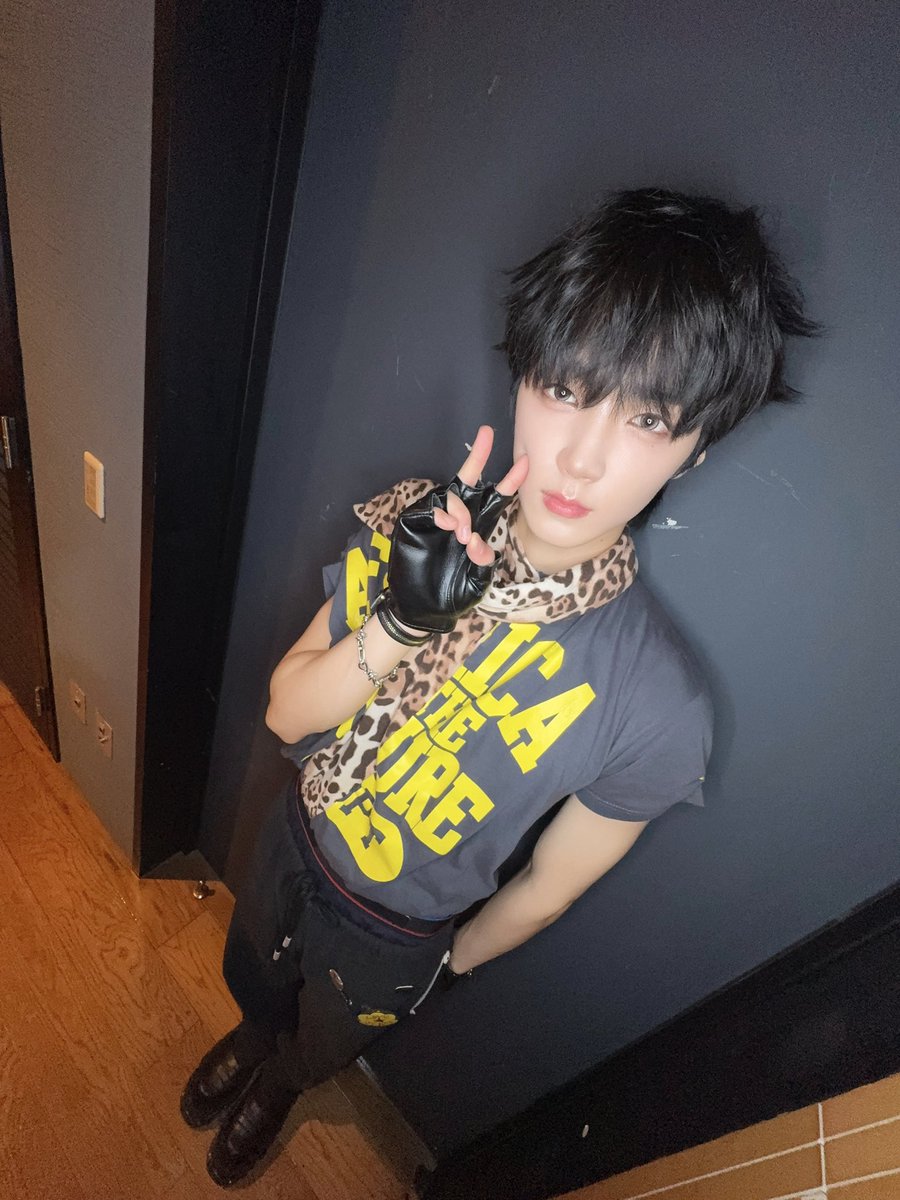 AxMxP_official tweet media