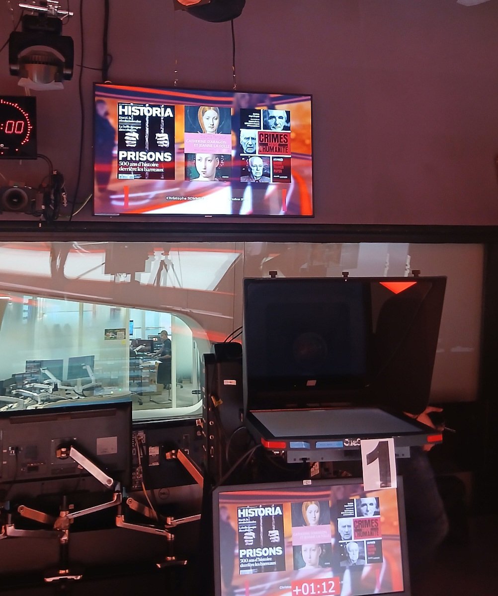 DTengour's tweet image. Merci pour l&apos;invitation 📺 Jean-Christophe Buisson, directeur adjoint @Le_Figaro Magazine dans &quot;Historiquement Show&quot; sur @histoiretv pour ma bio &quot;Catherine d&apos;Aragon et Jeanne la Folle&quot; @EditionsPerrin. Bientôt 🎬

#douniatengour #histoire #biographie #journaliste #EditionsPerrin