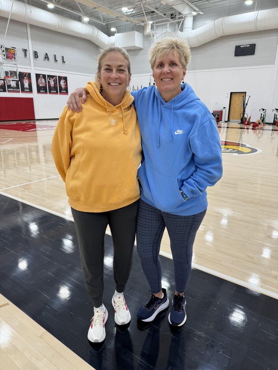 Quick trip to KY to see <a href="/UKCoachPetersen/">Josh Petersen</a>, <a href="/rhenvail88/">Rhen Vail</a> and their incredible families! So fortunate to have them in my life! Bonus seeing <a href="/CoachJeffWalz/">@coachjeffwalz</a> and <a href="/CoachAB34/">Amanda Butler</a> and enjoying practice!! Can’t wait for hoops season!