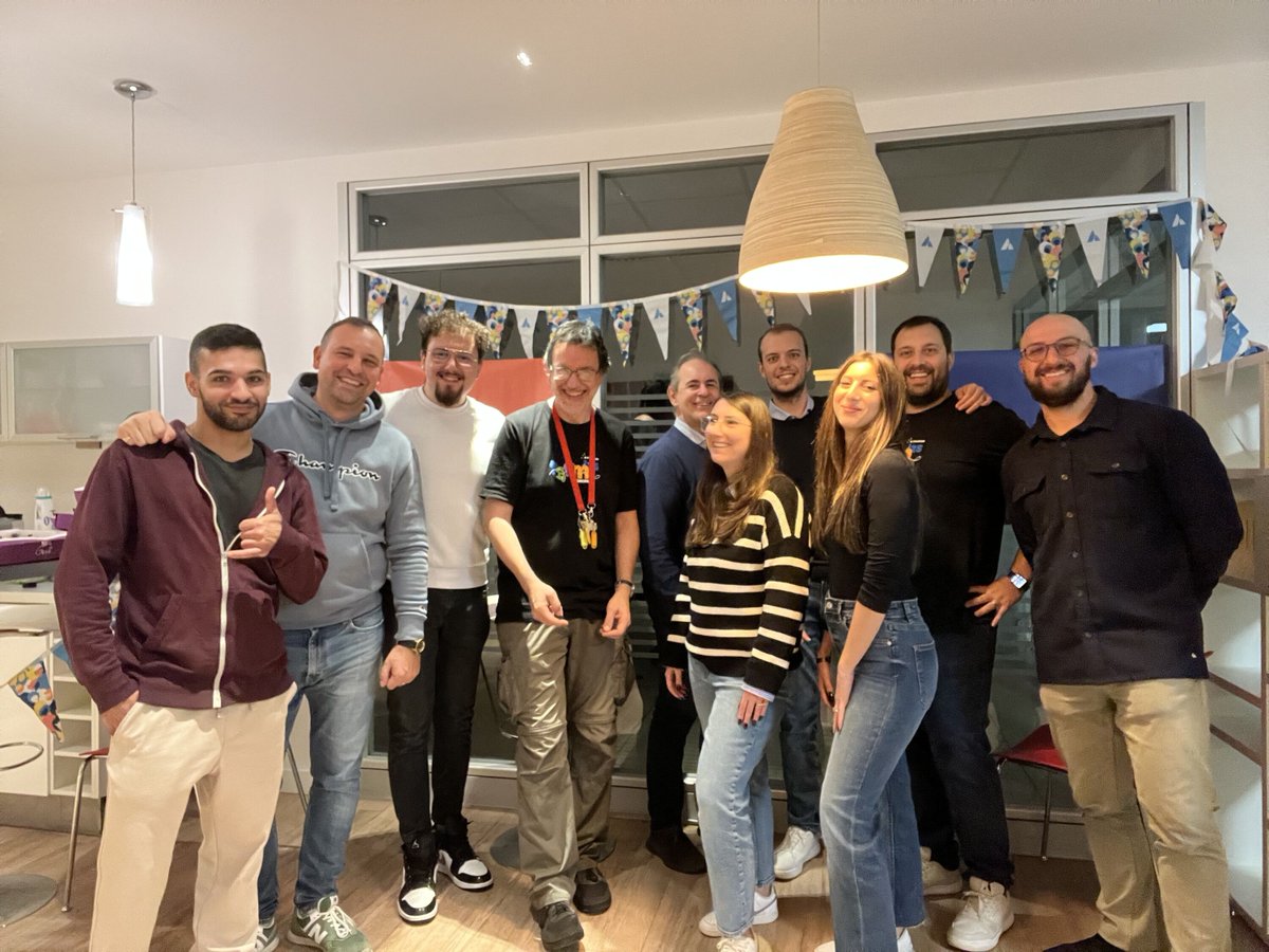 sourcesense's tweet image. Mercoledì abbiamo ospitato il meetup dell’Atlassian community event Rome! Durante la serata Davide Cascapera e Paolo Mariotti hanno condiviso la loro esperienza all’Atlassian team’25 di Barcellona raccontando le novità del mondo @Atlassian 
Grazie per la partecipazione! 🤗