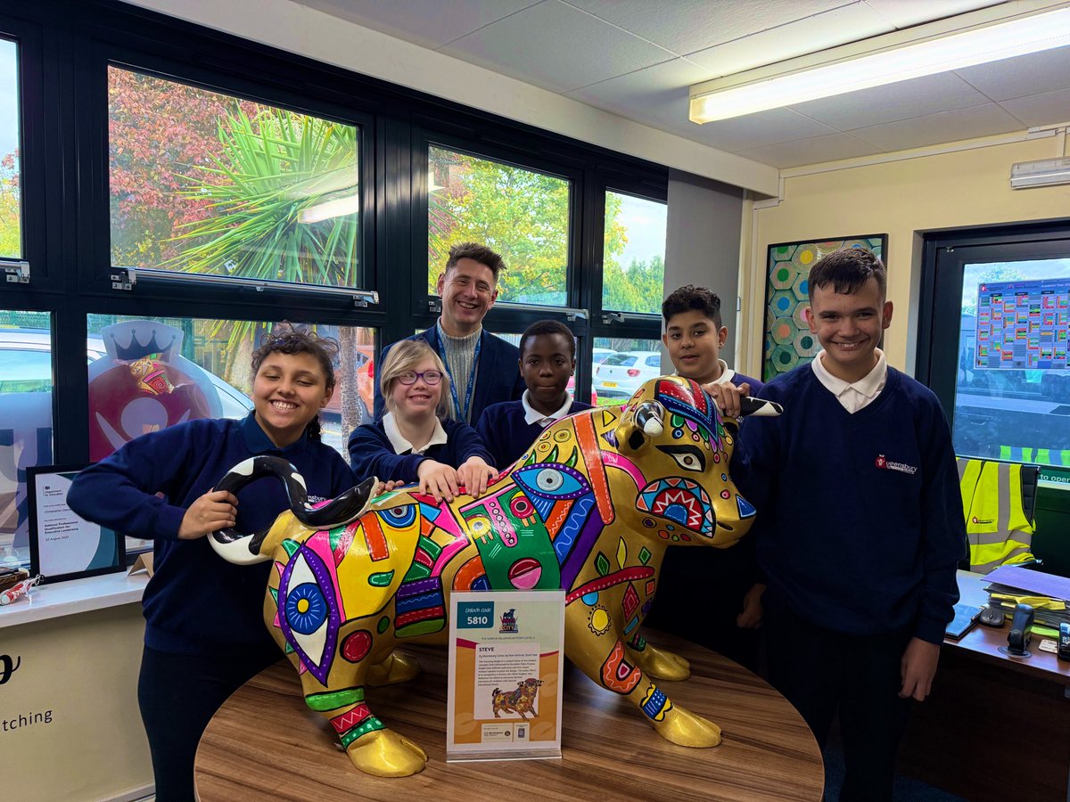 Steve the Bull Has Come Home!
We’re delighted to announce that Steve the Bull has returned to Queensbury School — and he’s looking more magnificent than ever! #bullsinthecity