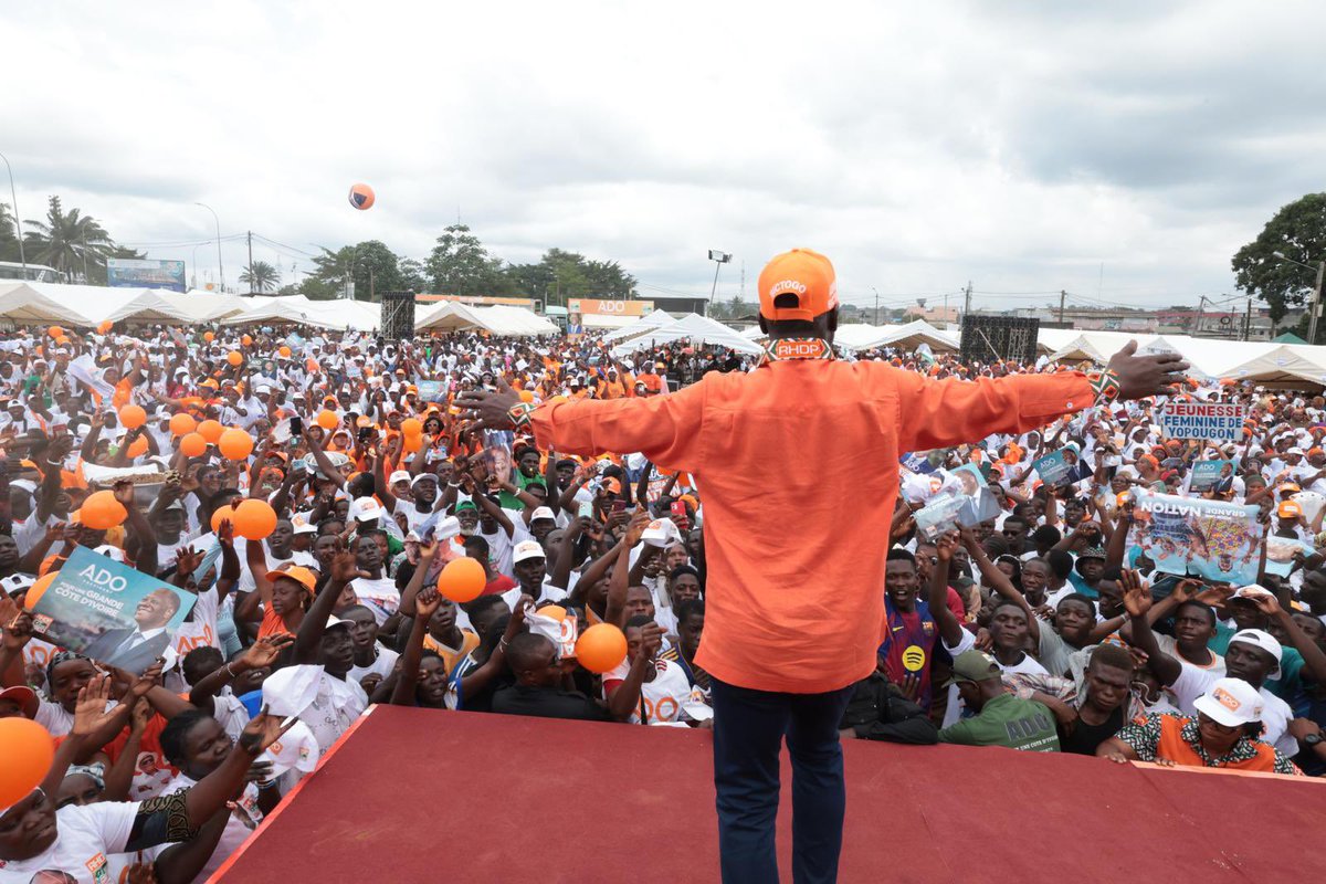 semadamabictogo's tweet image. Merci à #Yopougon pour cette belle mobilisation, et à #Gagnoa, #Divo et #Oumé pour ces moments d’engagement exemplaire.
Votre foi en la victoire du Président Alassane Ouattara témoigne de votre attachement à la #paix, au #progrès et à la stabilité de notre nation 🇨🇮