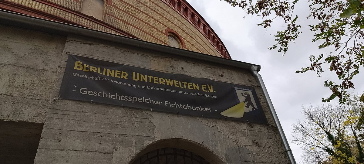Day 2 in Berlin with @rgshw__history : a thought provoking tour of the Jewish museum, visit to the Flak tower at Humboldthain, lunch in the Turkish market, and fascinating Berliner Unterwelten tour of the Fichtebunker. Now for a rest back at the hostel before bowling tonight