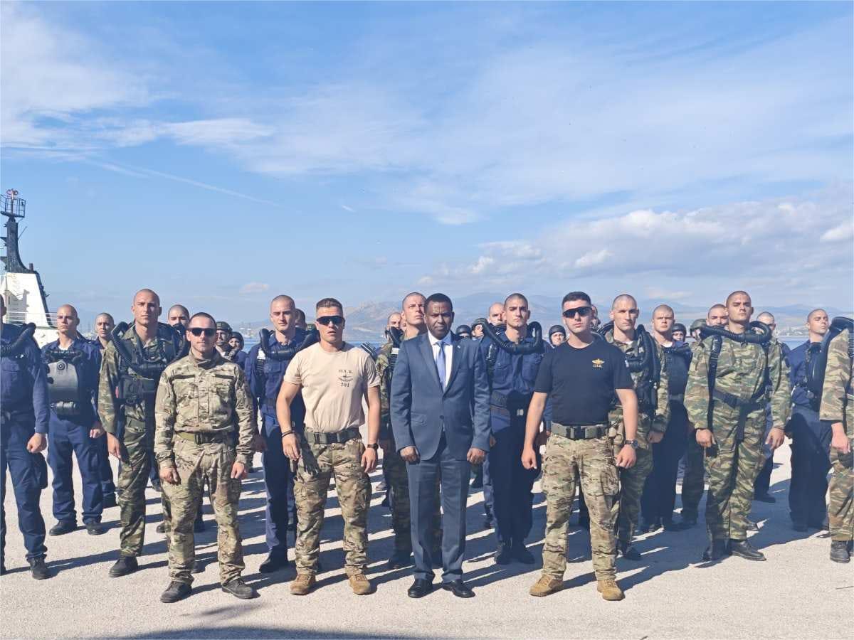 Σήμερα επισκέφθηκα τη Μονάδα Υποβρυχίων Καταστροφών του Πολεμικού Ναυτικού.
Με υποδέχθηκαν ο Διοικητής και τα στελέχη της Μονάδας, με τους οποίους είχα την ευκαιρία να συζητήσω για το έργο και την αποστολή τους.

Κατά την επίσκεψη, ξεναγήθηκα στους χώρους της Μονάδας και