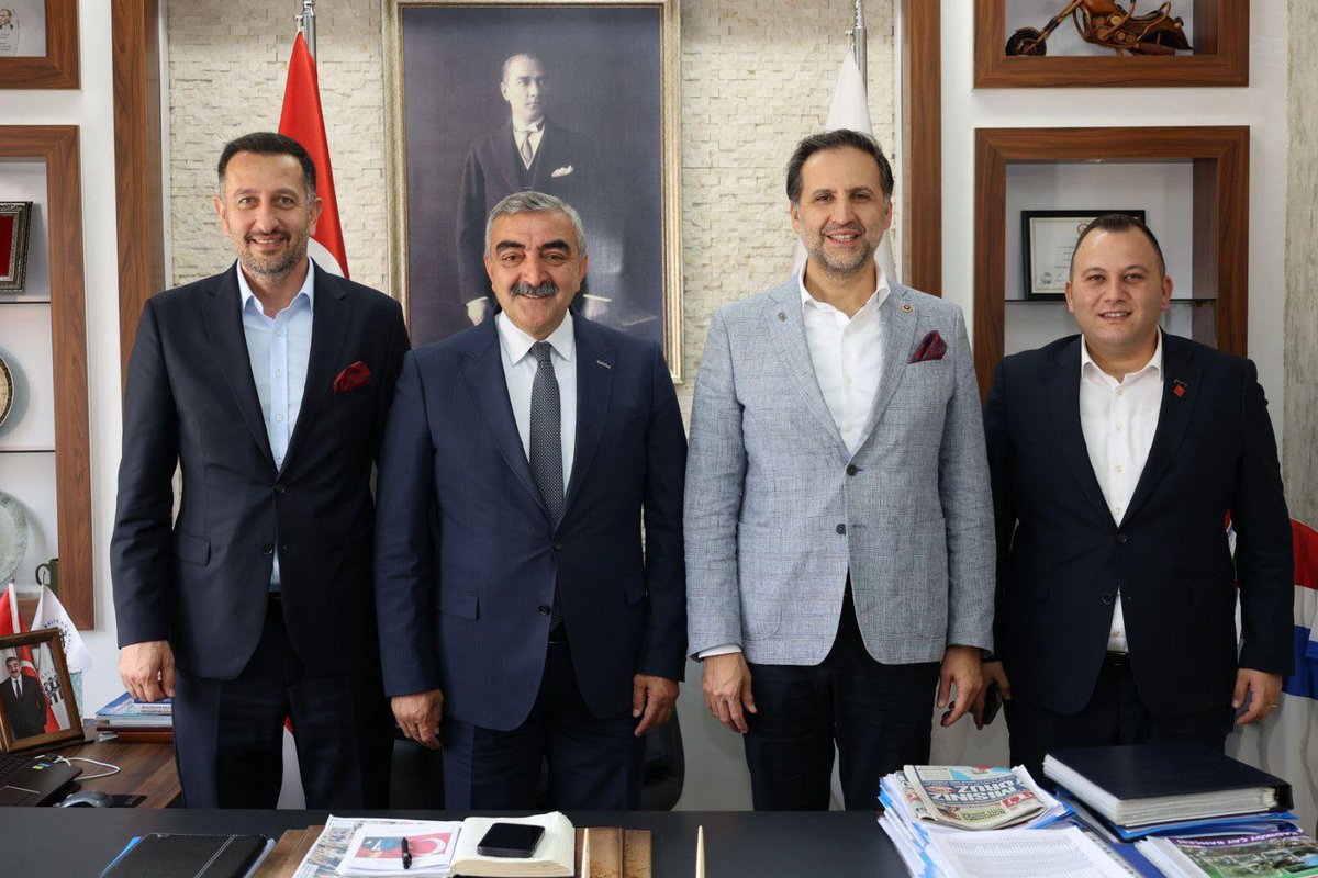Yerel Yönetimler ve Dirençler Kentler heyeti olarak; Üçüncü ve son gün gerçekleşen programımızda;

Savaştepe Belediye Başkanımız Ali Koyuncu,
Balya Belediye Başkanımız Orhan Gaga,
Edremit Belediye Başkanımız Mehmet Ertaş,
Burhaniye Belediye Belediye Başkanımız Ali Kemal Deveciler