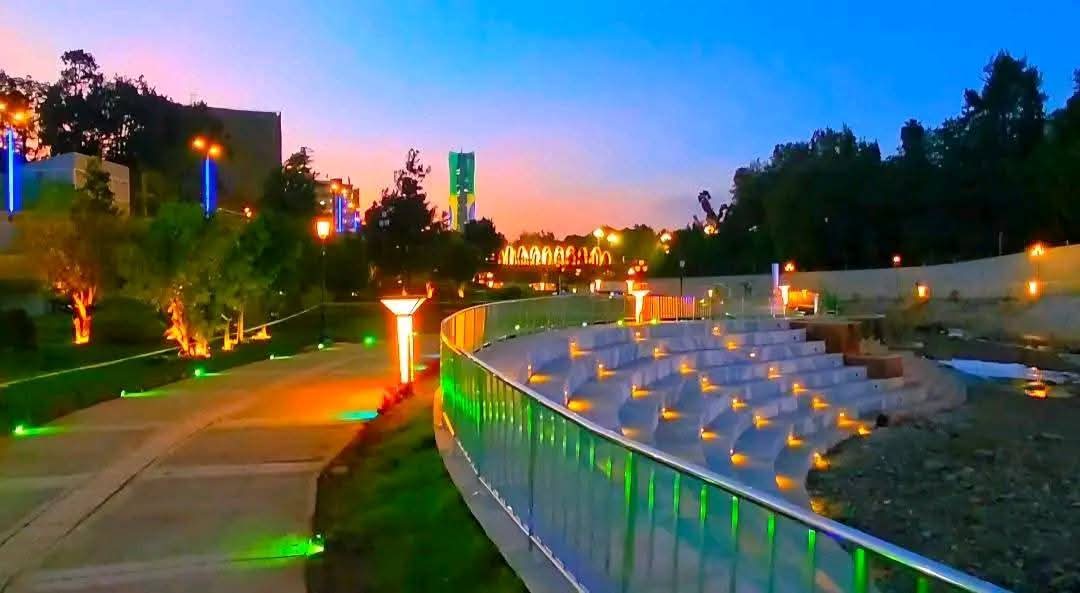 Addisu_N_1's tweet image. የአዲስ አበባ የወንዞች ዳር ውበት በምሽት
#AddisAbaba 
#Ethiopia