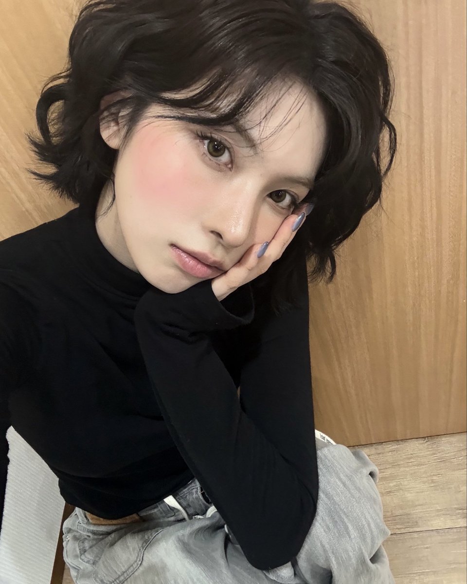 NMIXX's Bae stuns with her gorgeous visuals in new photos.