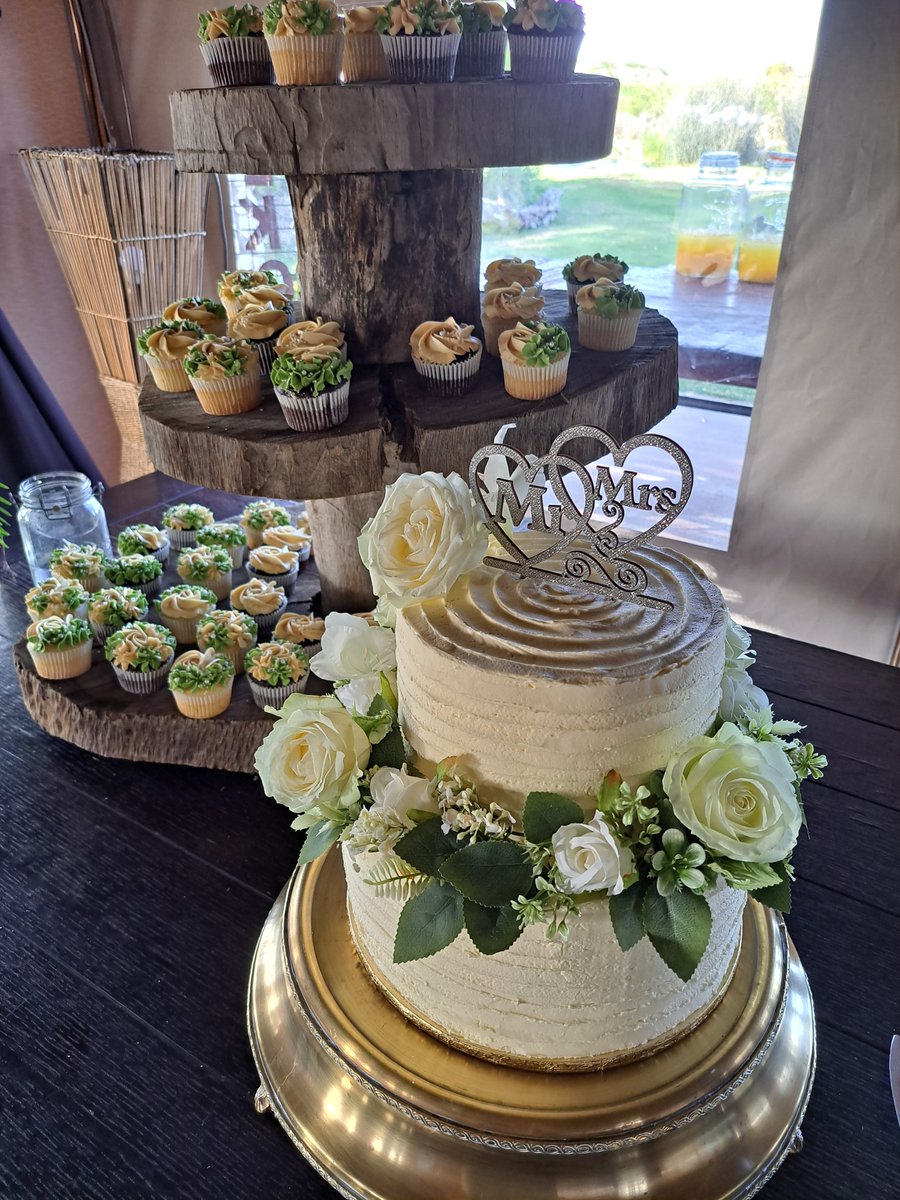 Dreaming of a wedding surrounded by nature, not traffic noise? 💍Thali Thali Game Lodge is your bush wedding destination, complete with wildlife views, delicious food, &amp; sunsets you’ll never forget.

More info here: thalithali.co.za
#ThaliThaliGameLodge #WestCoastWay