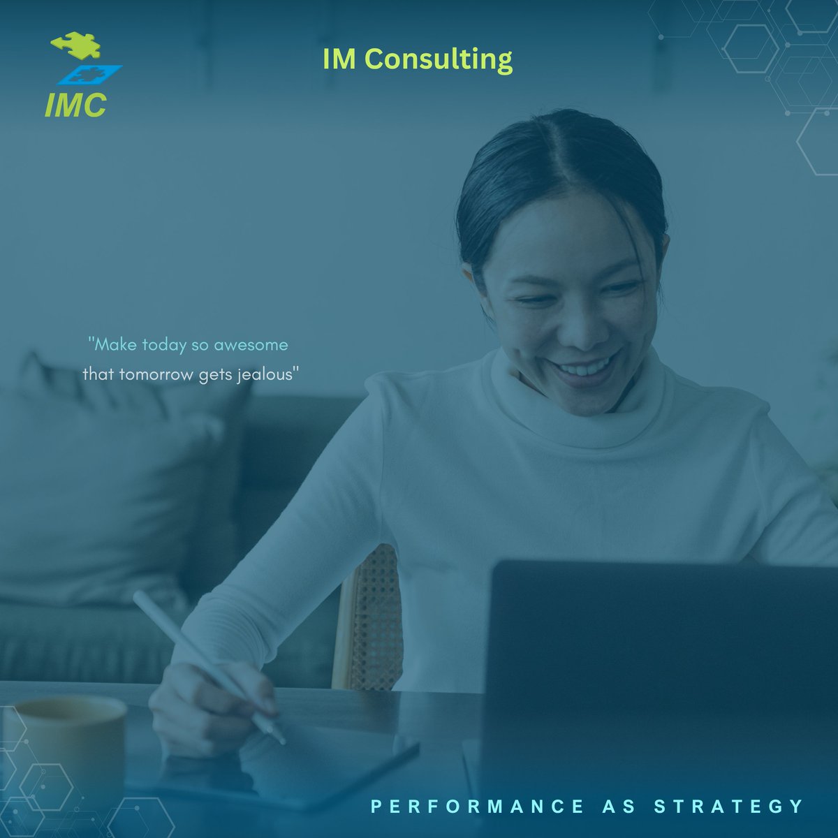 IMCItSolutions's tweet image. 💡Quote of the Day
&quot;𝐌𝐚𝐤𝐞 𝐭𝐨𝐝𝐚𝐲 𝐬𝐨 𝐚𝐰𝐞𝐬𝐨𝐦𝐞 𝐭𝐡𝐚𝐭 𝐭𝐨𝐦𝐨𝐫𝐫𝐨𝐰 𝐠𝐞𝐭𝐬 𝐣𝐞𝐚𝐥𝐨𝐮𝐬&quot;

#IMC #FridayMotivation #BeAwesome