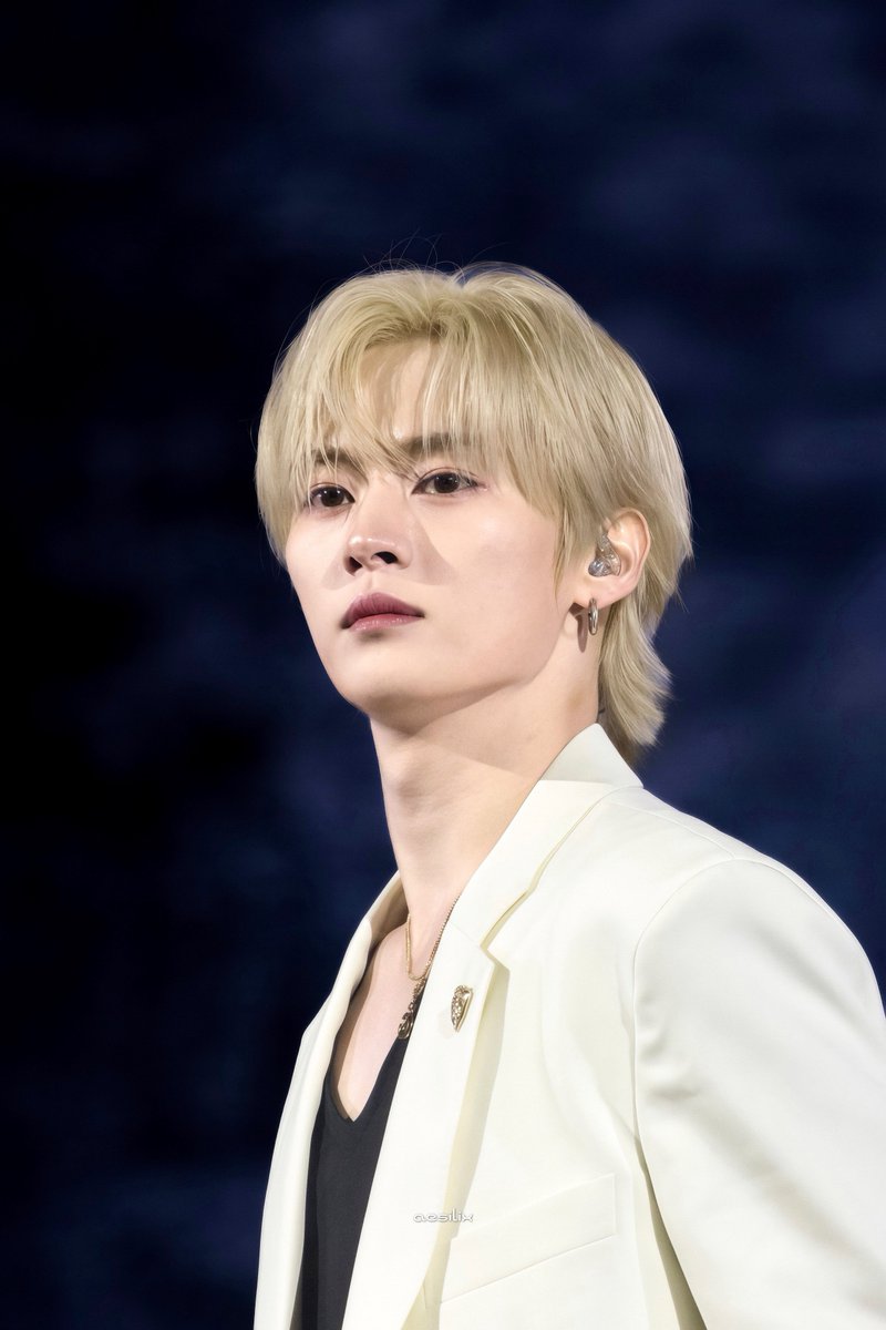 aesil🐈‍⬛🦋 tweet media