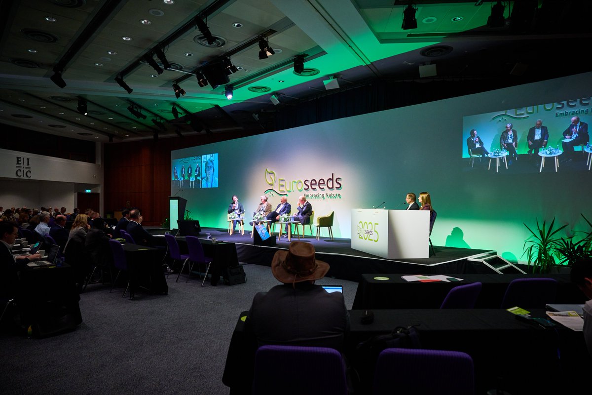 Euroseeds-leden vanuit de hele wereld kwamen dit jaar samen in Edinburgh om de laatste stand van zaken in de Europese zaadsector te bespreken. Belangrijke thema’s waren de stand van zaken rondom PRM (Plant Reproductive Material), Genetische Bronnen en Intellectueel Eigendom (IE).
