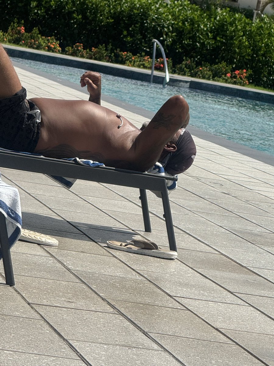 Handy Andy tweet media