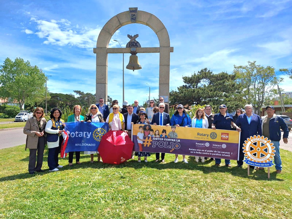 Con el Presidente de Rotary Internacional en el "Marco de la Paz". Luchemos contra la Polio. Vacunas salvan vidas