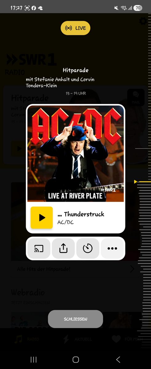 RedClaymore1990's tweet photo. Letztes Jahr in Stuttgart gesehen und feier jeden Song von AC/DC 🤟 #swr1hitparade https://t.co/lxQnJs0PX6