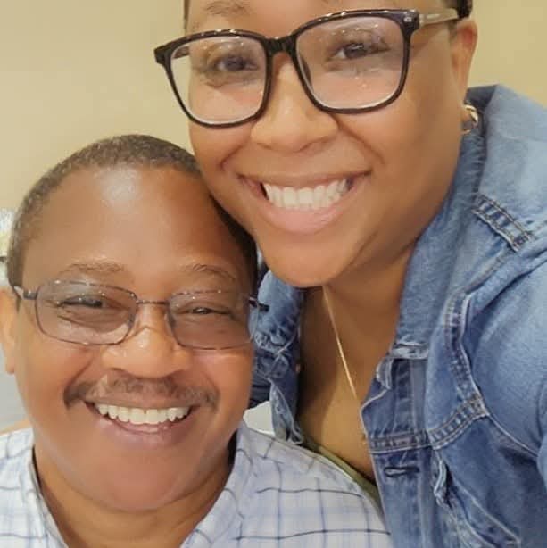 divine_rea's tweet photo. @mariahfushimi Im so glad this is your reality girl!!! I love my excellent black father who has never been to prison and makes it so my mother doesn't even know how often an oil change is needed for her car. He is the greatest!!! https://t.co/KXGzZsaBEX