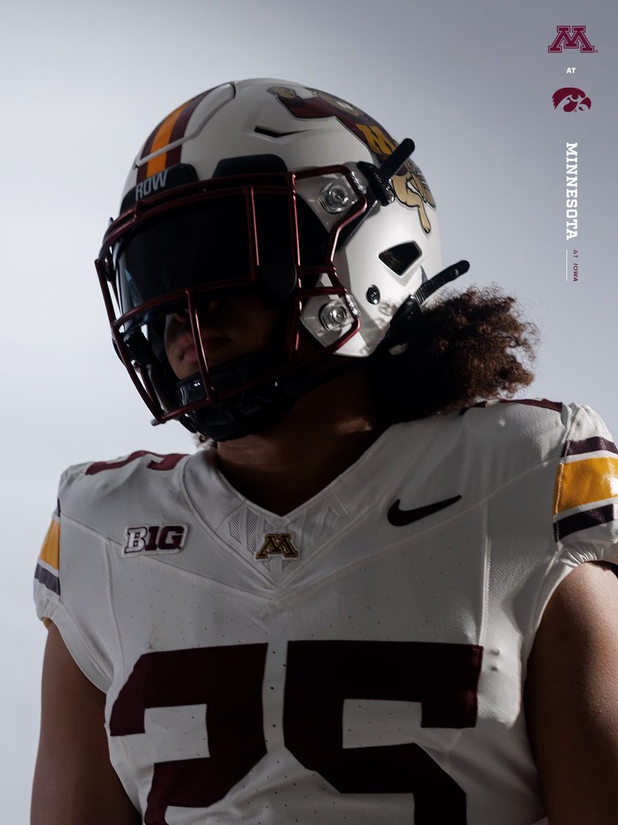 GopherFootball's tweet photo. Fresh Whites for Iowa City 〽️❄️

#RTB #SkiUMah #Gophers https://t.co/yLjVAzpV1y