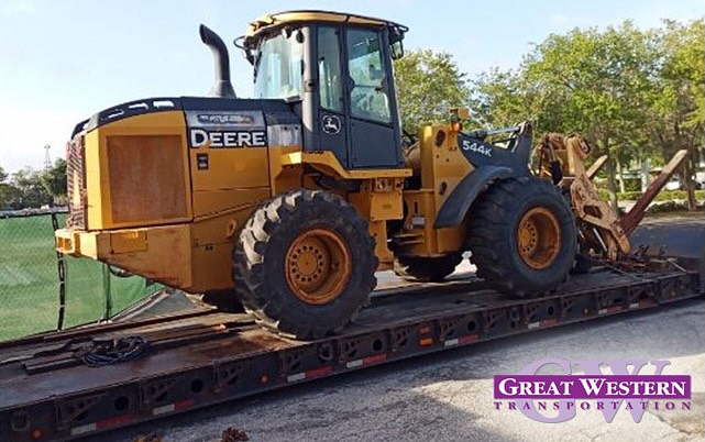GWTrans's tweet photo. Take a look at this John Deere tractor we hauled! https://t.co/mPzV1SoGnB