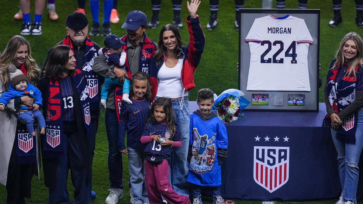 U.S. Women's National Soccer Team tweet media