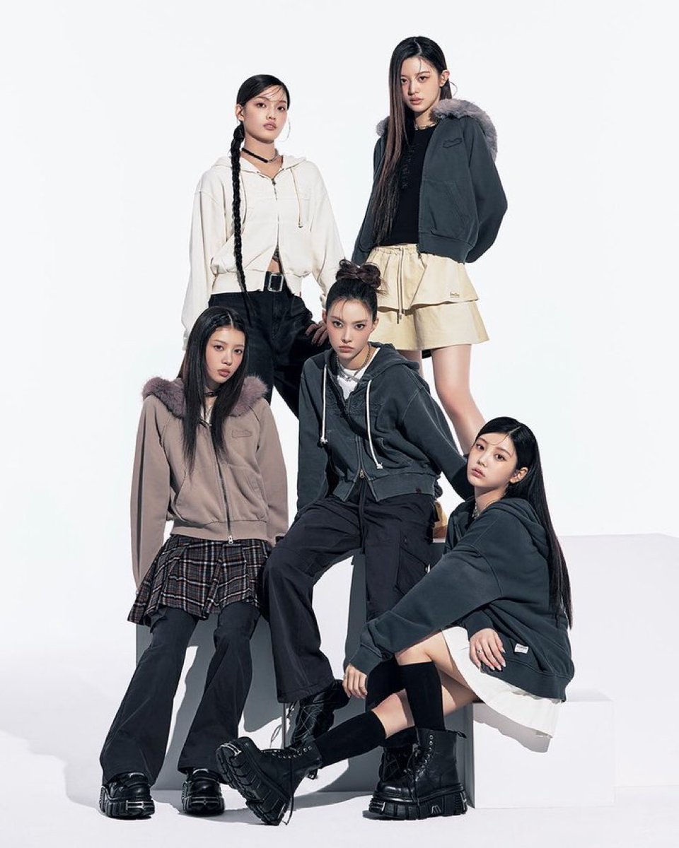 illitwt's tweet photo. MAMA VOTING RESET!

RT THIS AND ALL THE REPLIES CONTAINING THE TAGS #2025MAMAVOTE AND #ILLIT! 

REMEMBER THAT THIS IS OUR ONLY CHANCE TO GET ILLIT A WIN FOR MAMA. https://t.co/2ccq2JSim2
