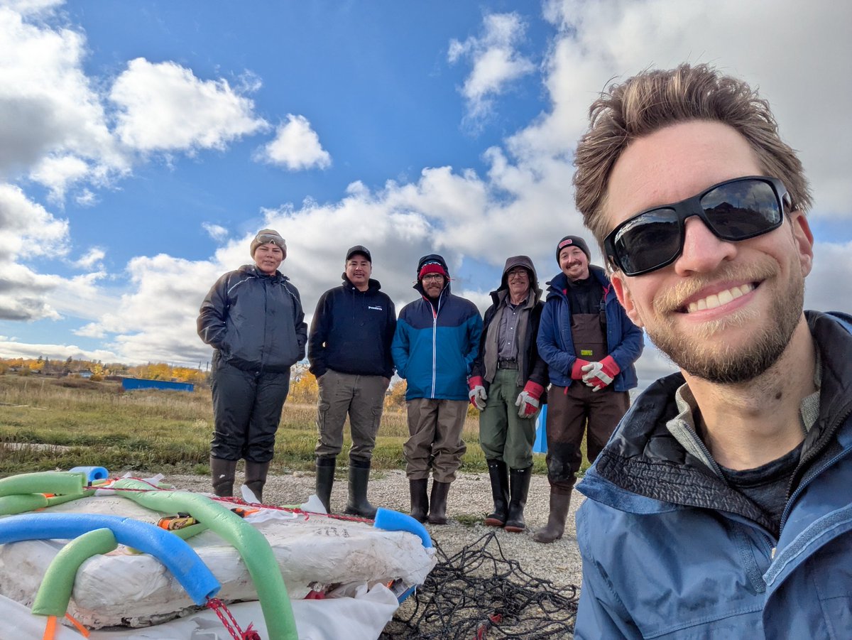 CambroJoe's tweet image. Recently returned from a challenging, but very satisfying field collecting trip along the shores of Lake Winnipeg. Came back with the largest specimen I've ever collected! Great things happening at the museum.
#FossilFriday #Ordovician #Paleozoic #ManitobaFossils