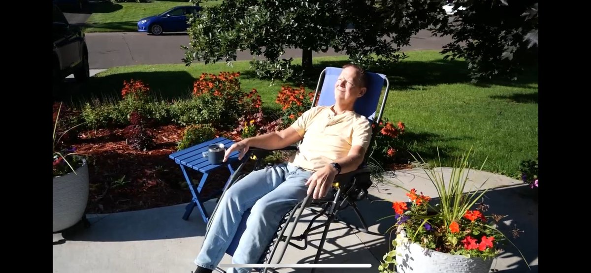 BuildaHelpDesk's tweet photo. The sun isn’t your enemy, it’s your ally. ☀️
Vitamin D strengthens immunity, supports cancer defense, and lowers chronic disease risk. Learn more, Watch my short video.
▶️ https://t.co/YHXZs5OvwY
#HealthAndWellness
#ImmuneSupport
#CancerPrevention
#VitaminD3
#SunHealth https://t.co/8Xxo6ZF4bE