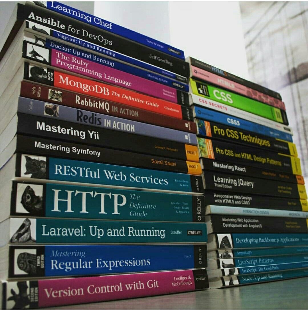 ashfaque_dev's tweet image. In this era mfs who still learn programming by using this are OG firmware