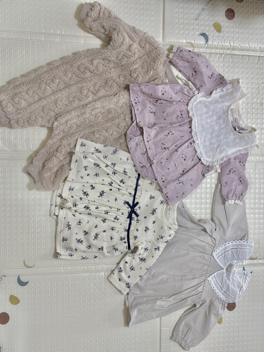 バースデイで買ったむちゅの服
バースデイ可愛い服多くて困る…何着も選ぶと金額びっくりしちゃうけど…
セールの物も朝並んだので少し買えた✌🏻 