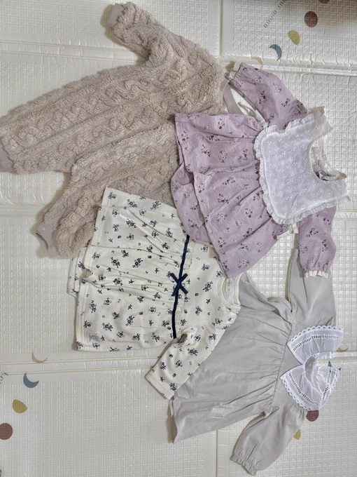 バースデイで買ったむちゅの服
バースデイ可愛い服多くて困る…何着も選ぶと金額びっくりしちゃうけど…
セールの物も朝並んだので少し買えた✌🏻 
