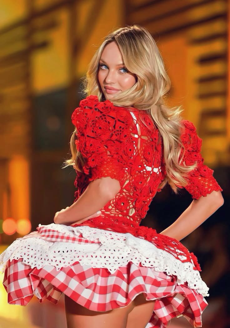 virgoessence's tweet photo. Candice Swanepoel for Victoria’s Secret, 2010 https://t.co/U7Jzc8npFz