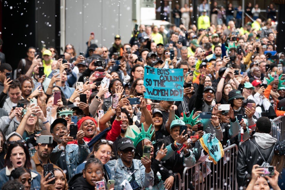 squintsNY's tweet image. Damn that’s crazy