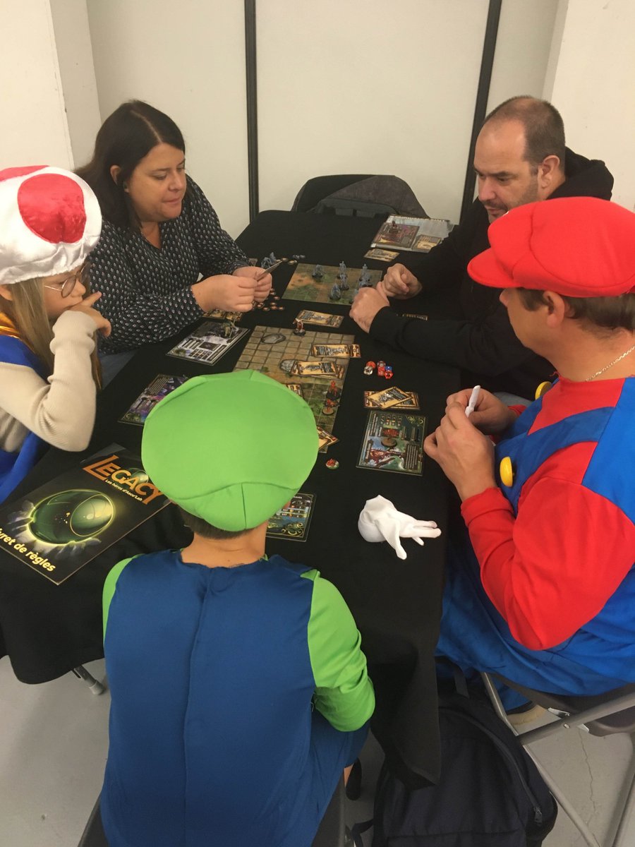 Another Kamo Play has come to an end with wonderful encounters. A big thank you to all visitors and the organizers.

We need 500 followers on Gamefound to move on to the next stage—spread the word, we're counting on you!

#boardgames #tabletopgames #jeuxdesociété #indiegame #jdr