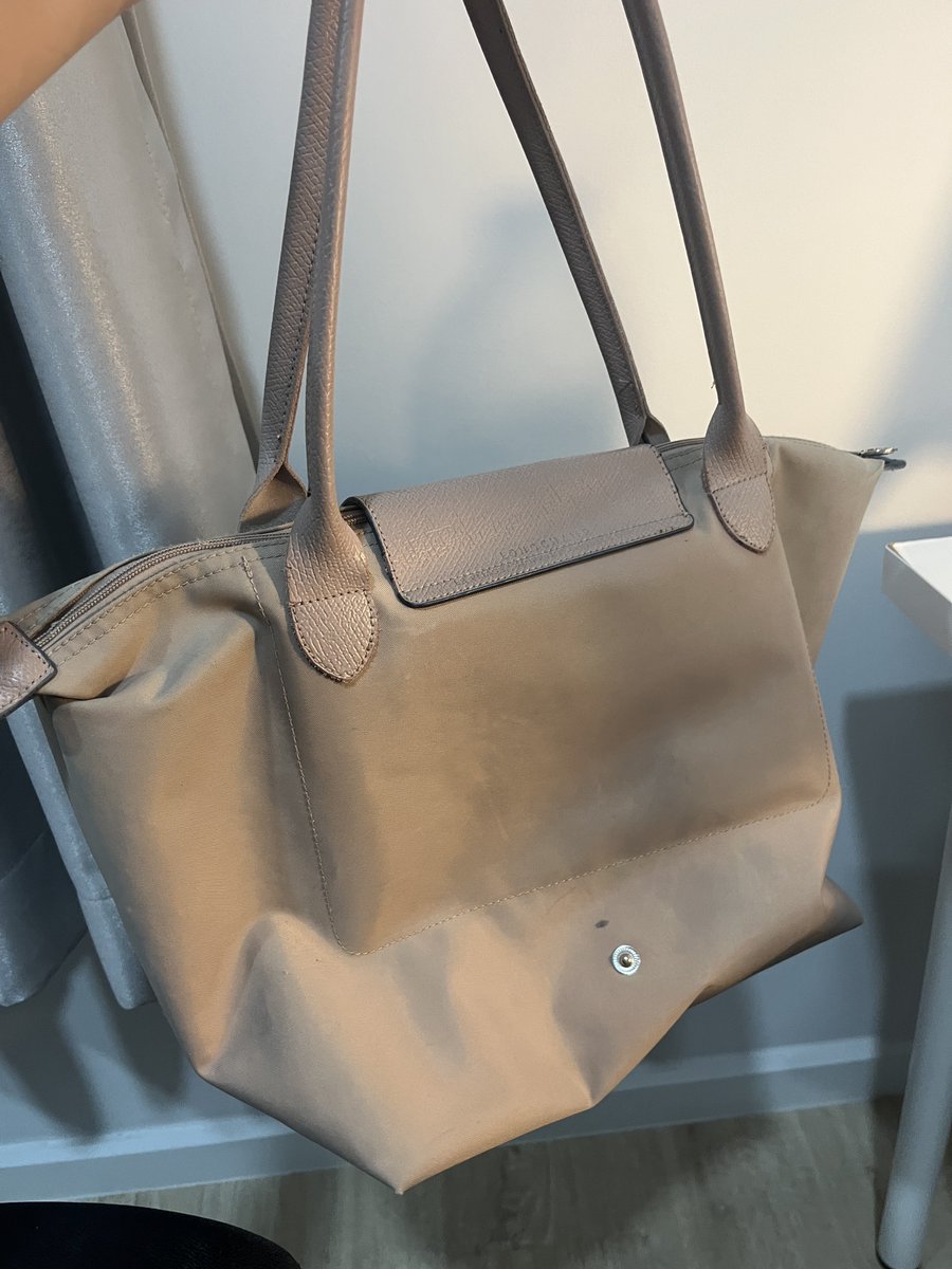 dayflowerlii's tweet photo. longchamp le pliage club large shoulder 
Price: 950 Free shipping 

มีตำหนิตามภาพ ร่องรอยตามการใช้งานค่ะ สนใจเดมมาได้เลยงั้บ

#ส่งต่อcoach #longchampส่งต่อ #longchampมือสอง #ส่งต่อlongchampแท้ #ส่งต่อlongchampแท้ #ส่งต่อกระเป๋า https://t.co/c3Y0ZKq315