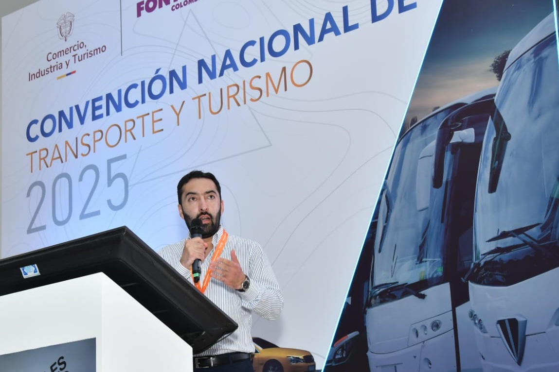 En el segundo panel del día, el consultor Carlos Salgado analiza el impacto de la reforma laboral y las implicaciones jurídicas sobre la política del <a href="/SENAComunica/">SENA</a> , así como en la contratación de personas en condición de discapacidad.
#OrgulloGremial #UnidadGremial