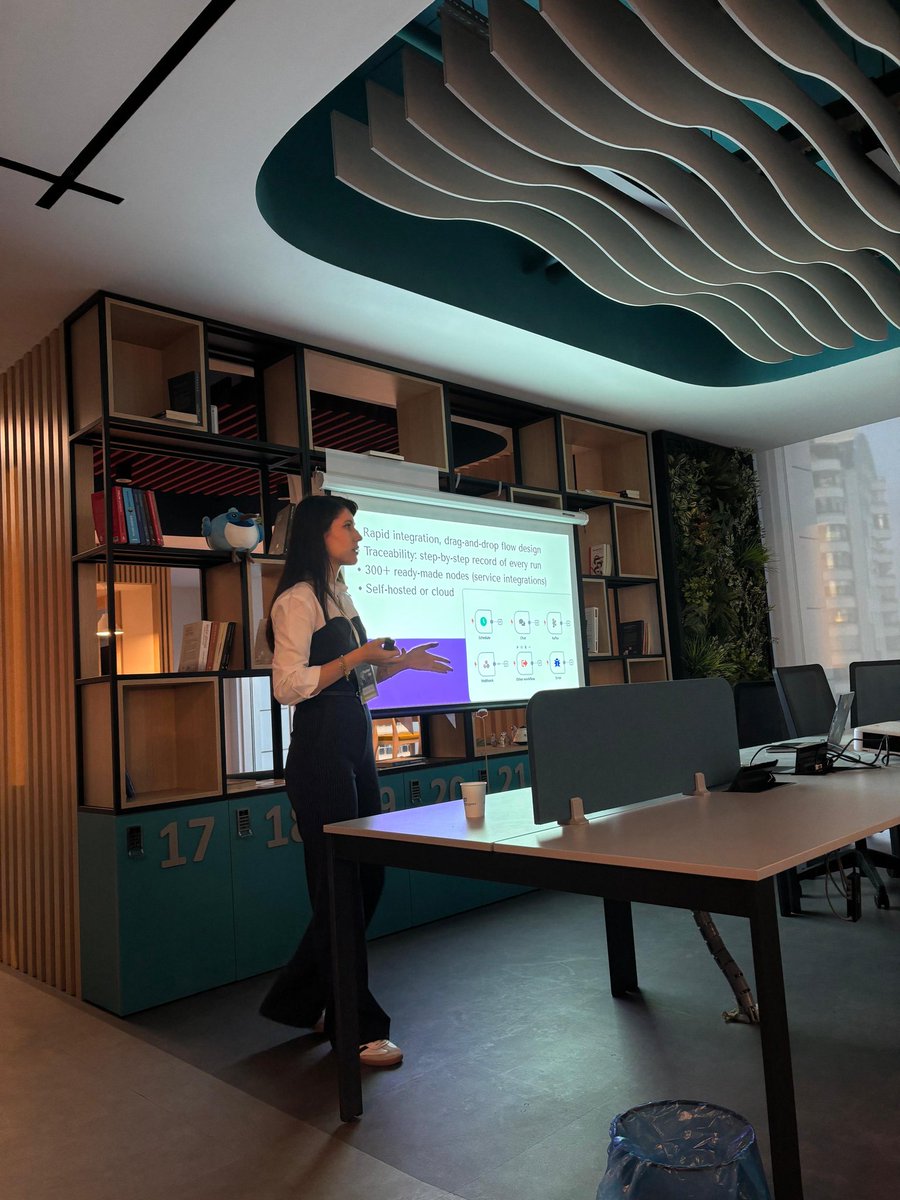 flutterankara's tweet image. 18 Ekim Cumartesi günü gerçekleşen FlutterUp etkinliğimizde bir gün boyunca birlikte ürettik, öğrendik ve geliştik! 🚀
Katılan, destek olan ve emeği geçen herkese teşekkürler. 💙
#flutter
