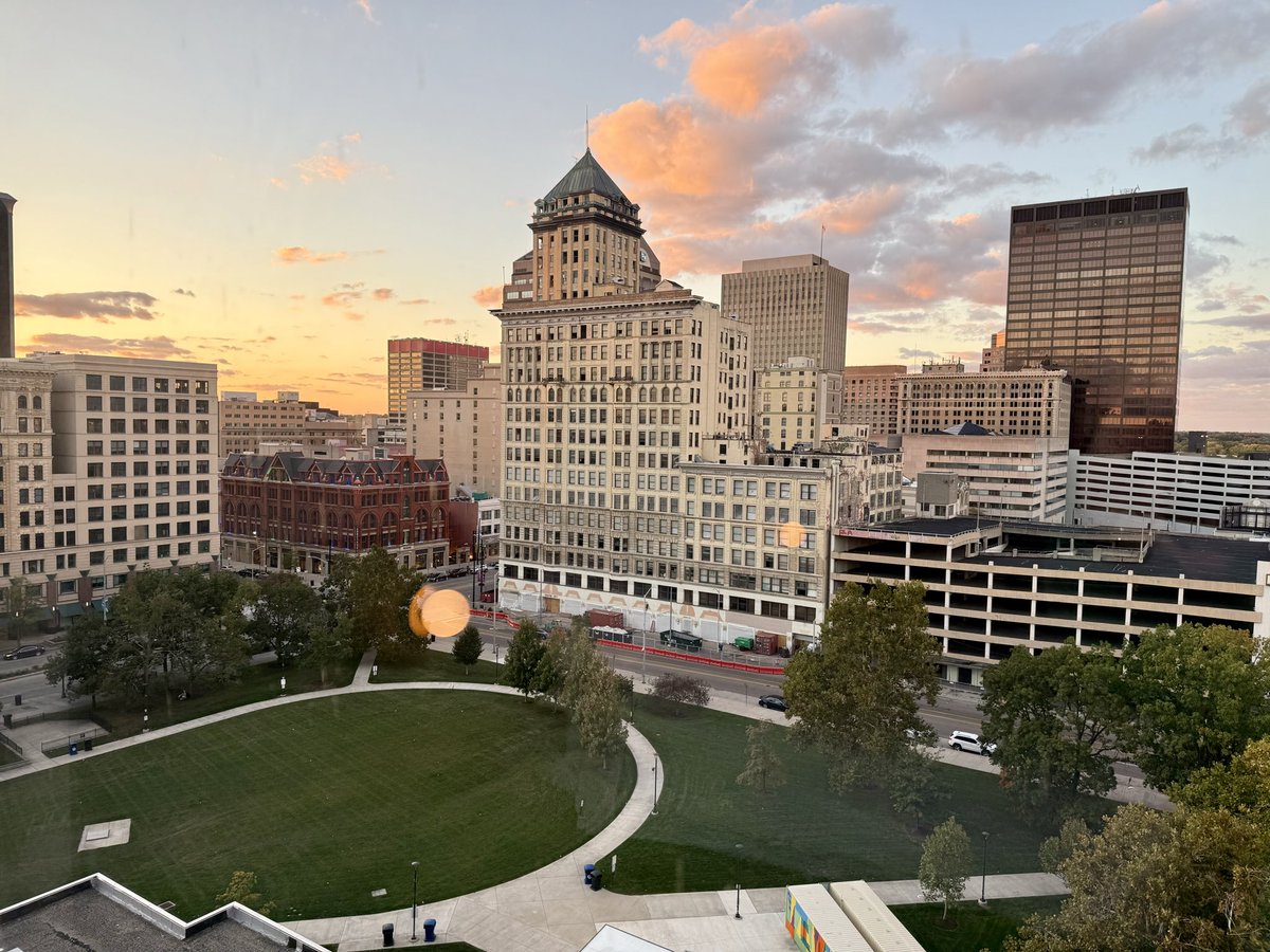 lindsayanngold's tweet photo. Had the pleasure of being the Program Coordinator and presenting at the @ohioctm’s annual conference in my beautiful @cityofdayton! I am so thankful for the amazing group that came together to both lead and attend this conference. #matheducators #FinancialLiteracy @univofdayton https://t.co/JY78t6blI7