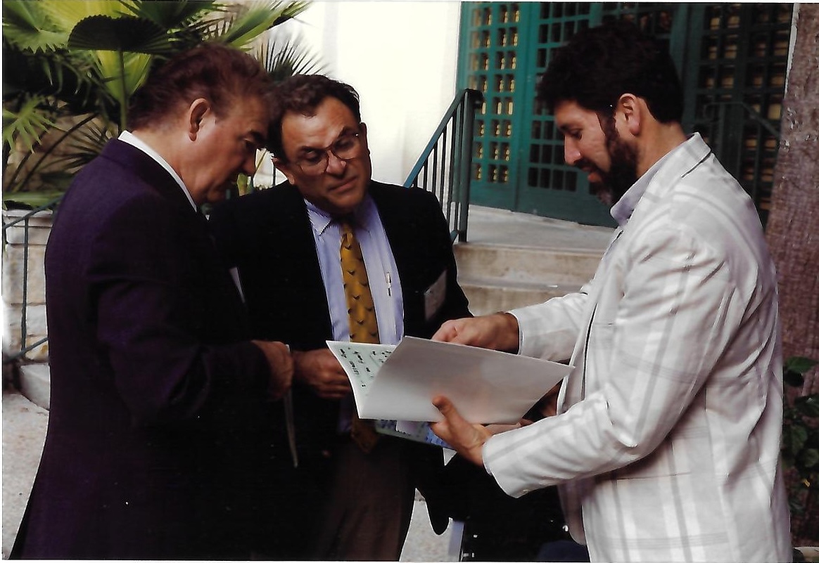 manoscenter's tweet photo. Nearly 450 participants attended the inaugural National Hispanic Deaf Conference, themed “The Hispanic Deaf Experience: Unity &amp; Strength,” held in November 1992. 

For more information, please visit: https://t.co/twH19pJXSF

#ManosCenter #manosexcellence https://t.co/vWlwLF5dCY