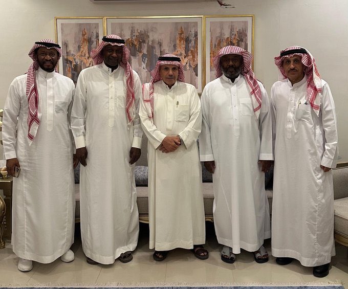 تاريخ لاينسى #محيسن_الجمعان وزملائه الذين حرثو الملاعب حرث ليحققو للنصر البطولات