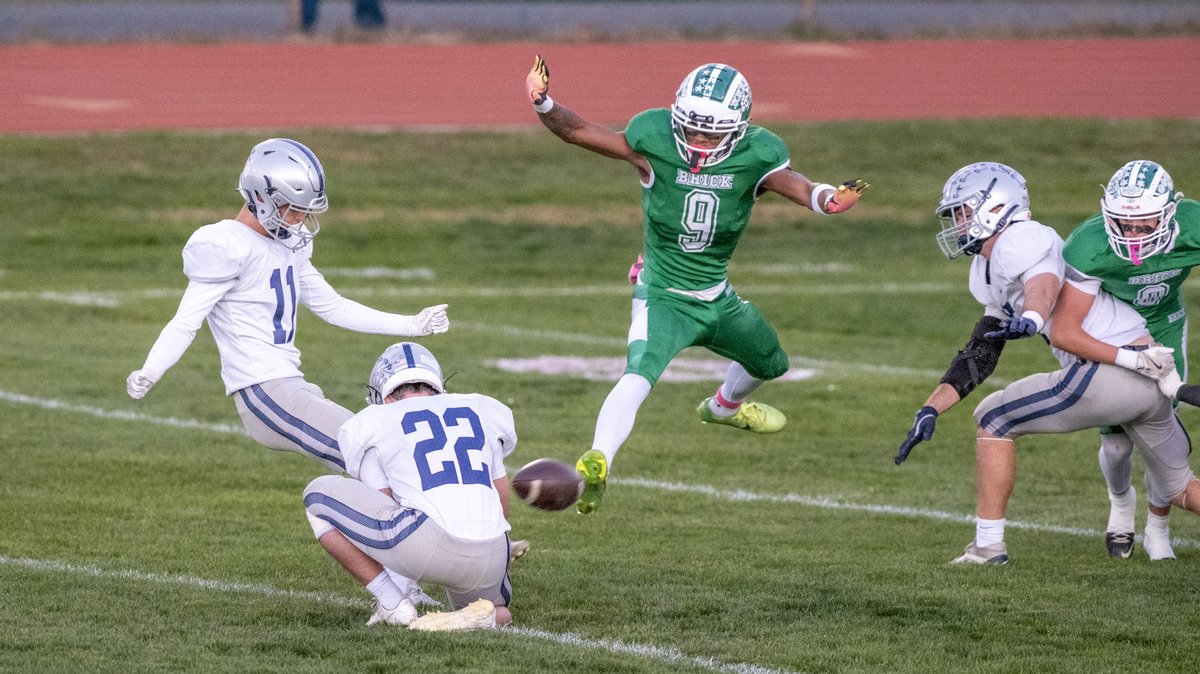 Senior night!! Grandparents and brother in attendance!!
Senior year almost over!
Last game next up !!🏈🏈💪🏽
<a href="/BrickHSFootball/">BRICK FOOTBALL</a> 
<a href="/BTHS_SPORTS/">Brick Dragons Athletics</a>