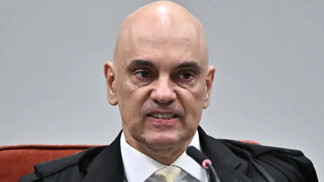 MarioNawfal's tweet photo. 🇺🇸🇧🇷 BRAZIL’S COLLAPSE... AND THE U.S. HAND THAT MADE IT HAPPEN
Remember when Brazil was all beaches, soccer, and democracy? Yeah, not anymore.
Since 2023, Brazil’s top court has been on a power trip.
This didn’t just come out of nowhere. Back in 2019, Brazil launched an investigation into "anti-democratic acts" and just... never stopped.
What started as a probe into "fake news" turned into a full-blown censorship machine.
Now, if you criticize the government or defend the wrong person, congratulations, you're under investigation for being in a "digital militia."
But here’s the plot twist: America might be partly responsible.
Reports say the U.S. State Department funneled money through NGOs and the Atlantic Council to help “moderate” Brazilian content.
They wanted to crush any pro-Bolsonaro speech and frustrate apps like WhatsApp that don’t play nice with censors.
But this is bigger than Brazil. These tactics are going global.
Europe’s cooking up laws that look awfully familiar. India and Russia are already experimenting with app bans.
Brazil’s the guinea pig, and if it works there, you better believe others will copy it.
You can thank USAID for that.
The scary part? Brazil's justices knew the U.S. might retaliate. They did it anyway. They’re betting the world won’t care enough to stop them.
This isn’t just Brazil’s fight. It’s everyone’s. If we lose here, we normalize censorship, surveillance, and digital control at scale.
If we win, we send a message: no judge, government, or algorithm gets to decide what the world can say.