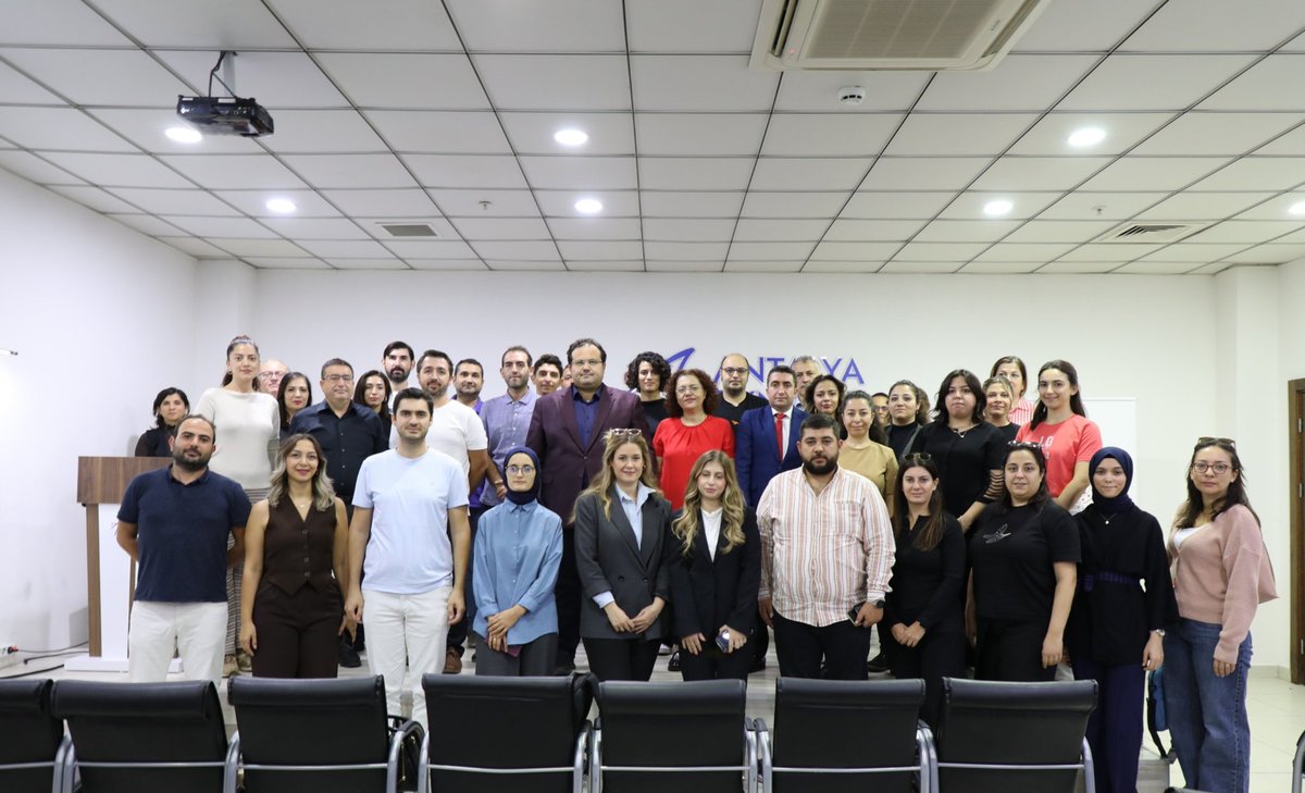 Antalya Teknokent olarak, Antalya Sanayi ve Teknoloji İl Müdürlüğü iş birliğiyle Ar-Ge ve yenilik ekosistemine katkı sunan önemli bir seminere ev sahipliği yaptık.

Etkinlik kapsamında, Teknokentimizde yürütülen projeler, firmalarımıza sunduğumuz destekler ve iş birliği