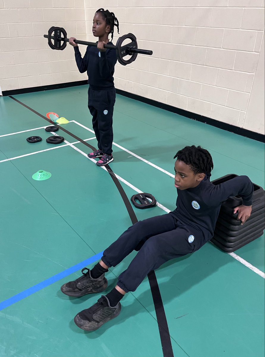 Mr Summers tweet media