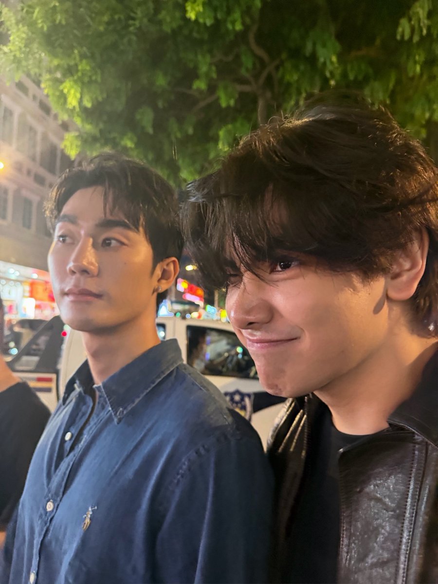 อันโดรเมด้า ชุน (@chenrcj) on Twitter photo ไปช้อปปิ้งกันโลดดด ไปช้อปปิ้งกันโลดดด
