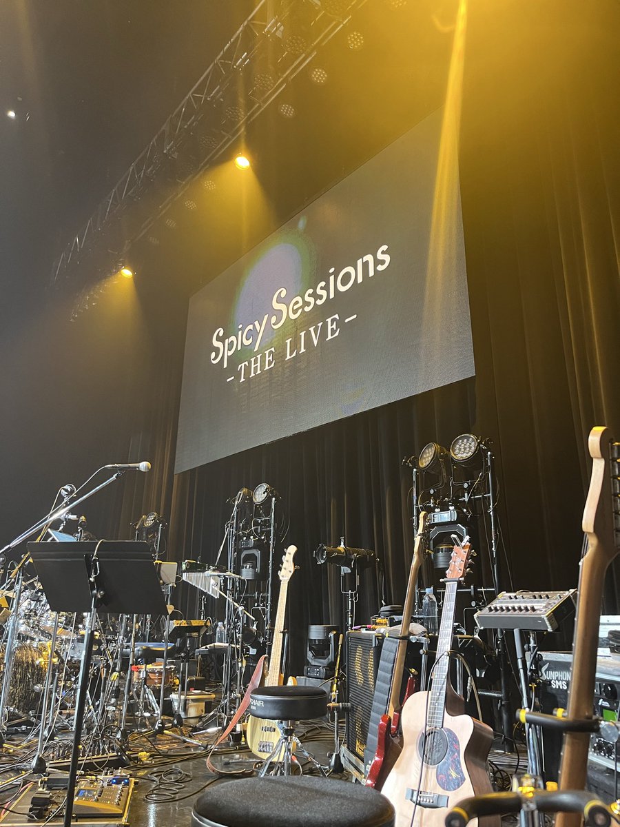 misamisamisawa's tweet image. 10/25 KT Zepp Yokohamaにて
「SpicySessions -THE LIVE-」
でした！初回放送から2年が経とうとしてますが、遂にライブが開催㊗️🎊
非常に刺激的でHOTでSpicyなライブ&amp;amp;セッションでした🌶️🌶️
ありがとうございました🍛🎸‼️

#SpicySessions