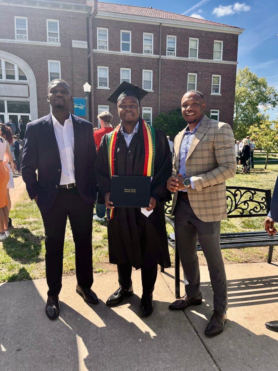 A Story of Resolve: Tinotenda Sabau and the Goromonzi High School Spirit

linkedin.com/posts/phillip-…