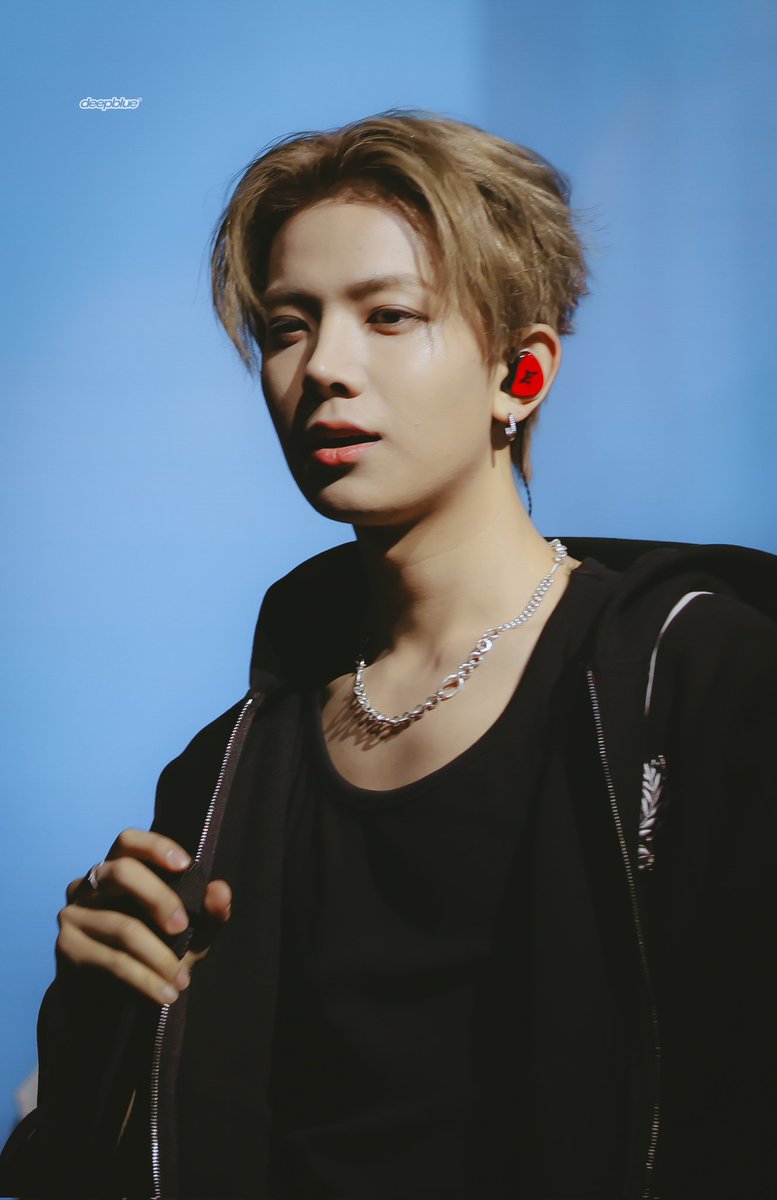 deepblue__hs's tweet image. 251024 WTL Final in Seoul
😘💍

#희승 #HEESEUNG #엔하이픈 #ENHYPEN