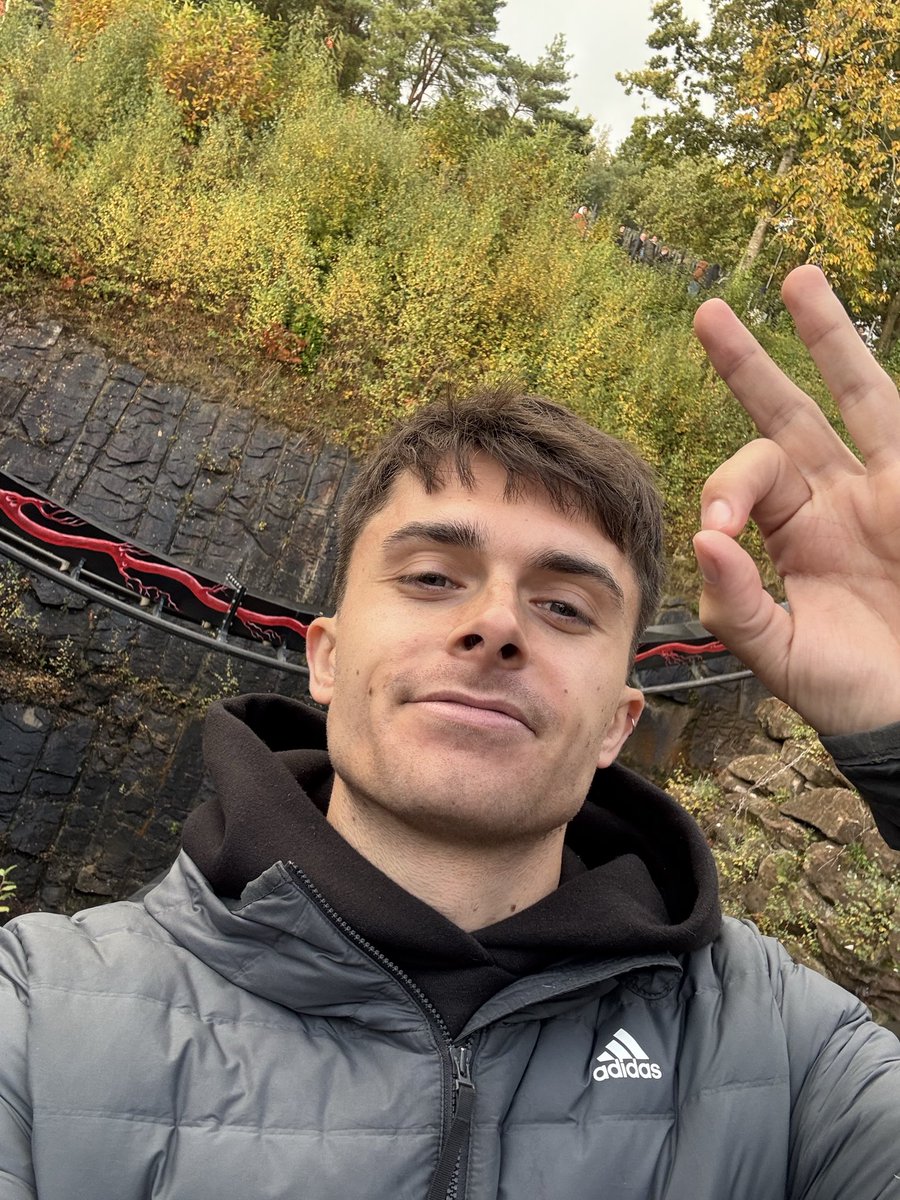 jacob_picko's tweet image. Up the Alton Towers!! Cheers @dabblecouk 👌🏽👌🏽👌🏽