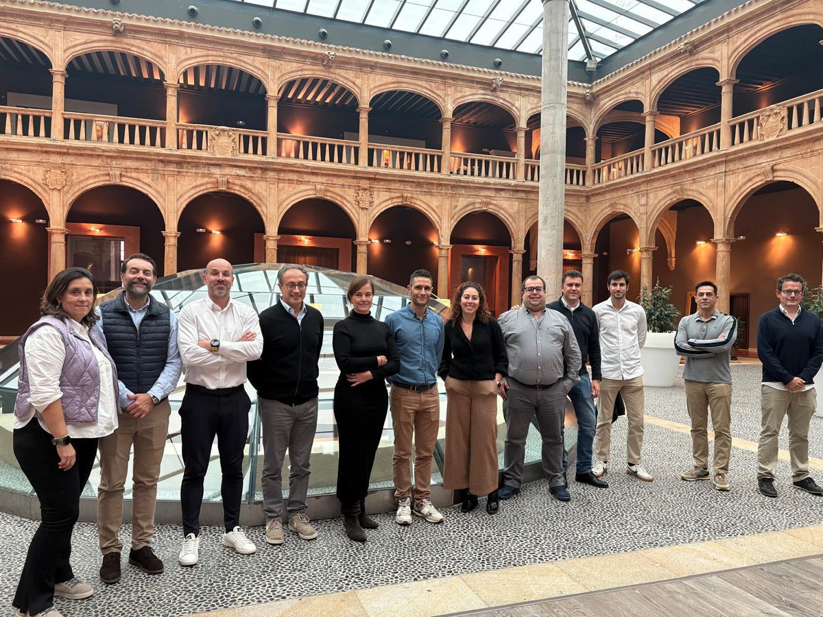 Reflexionamos sobre pasado y presente y tomamos impulso para el #futuro
El Comité de Dirección de PROSOL encabezado por nuestra CEO, <a href="/RHervella/">Rocio Hervella</a>, hace balance del ultimo año y traza las líneas maestras para el próximo trienio.