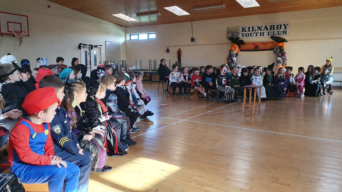 We had an amazing dress up day on Thursday. We had our spooky walk, our Autumn Assembly and our Halloween disco thanks to our dedicated Parent's Association!! All pupils, staff and parents had a great day!!!! Hope you all enjoy the break!!!