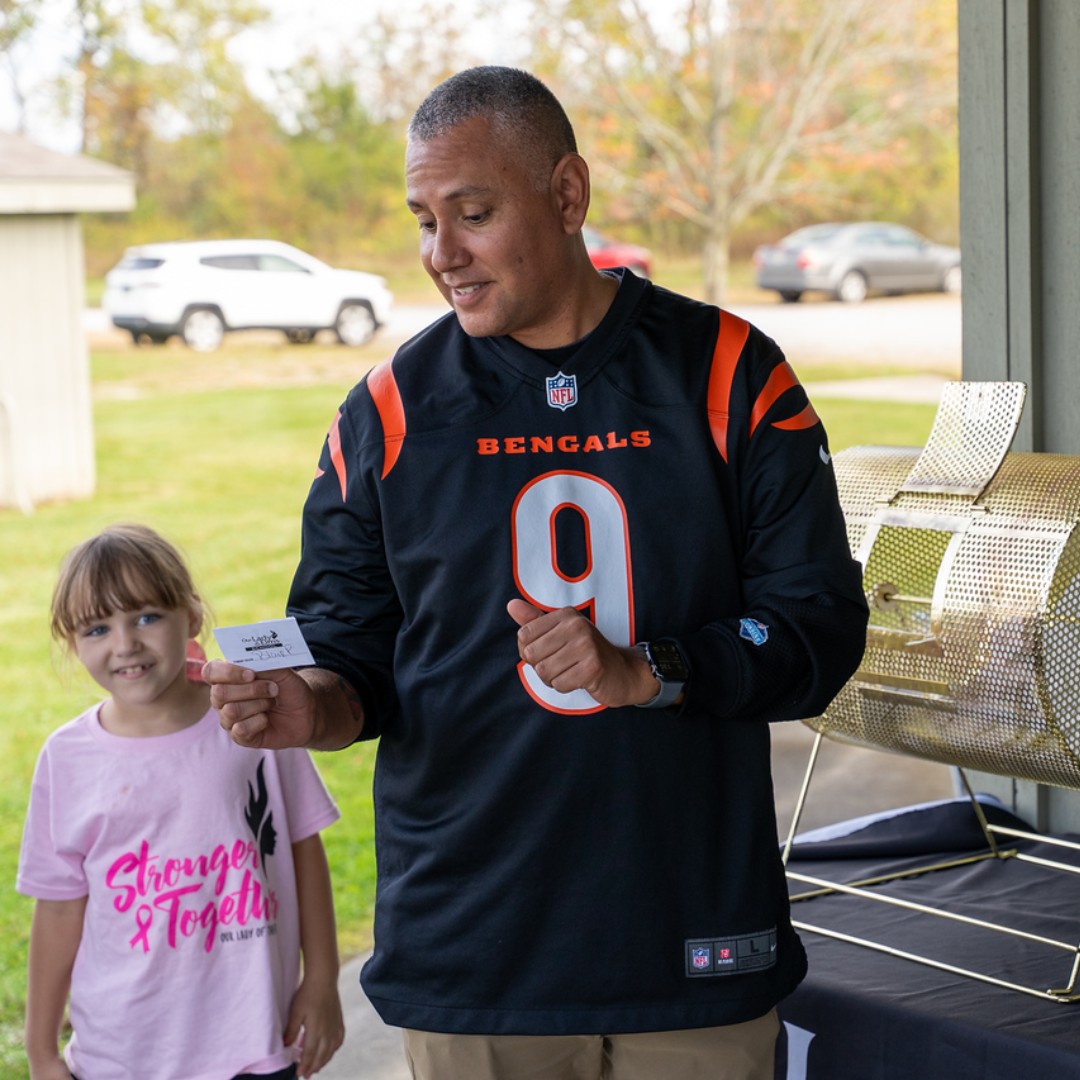 🎟️ Panther Raffle Winners Announced! 🎟️

Congratulations to our lucky winners — and thank you to everyone who supported the Elms through this year’s raffle! 🖤

🏆 1st Place: Joanne Wells
💵 2nd Place: David Harris
⛽ 3rd Place: Paula Davis 

Special thanks to @vandevere ❤️